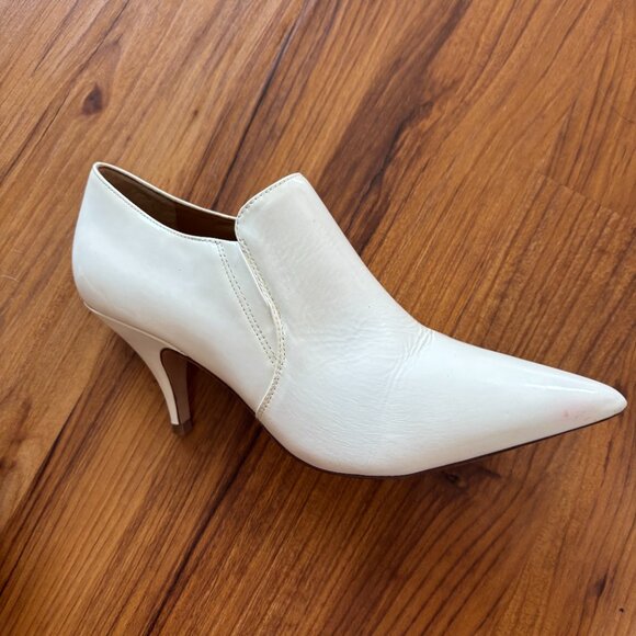 Tory Burch Vintage Leather Pointed Toe Heels - Picture 8 of 16